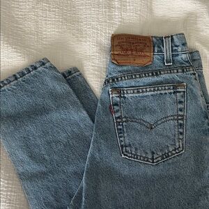 Vintage 90’s Women’s Levi's Light Blue Straight Jeans